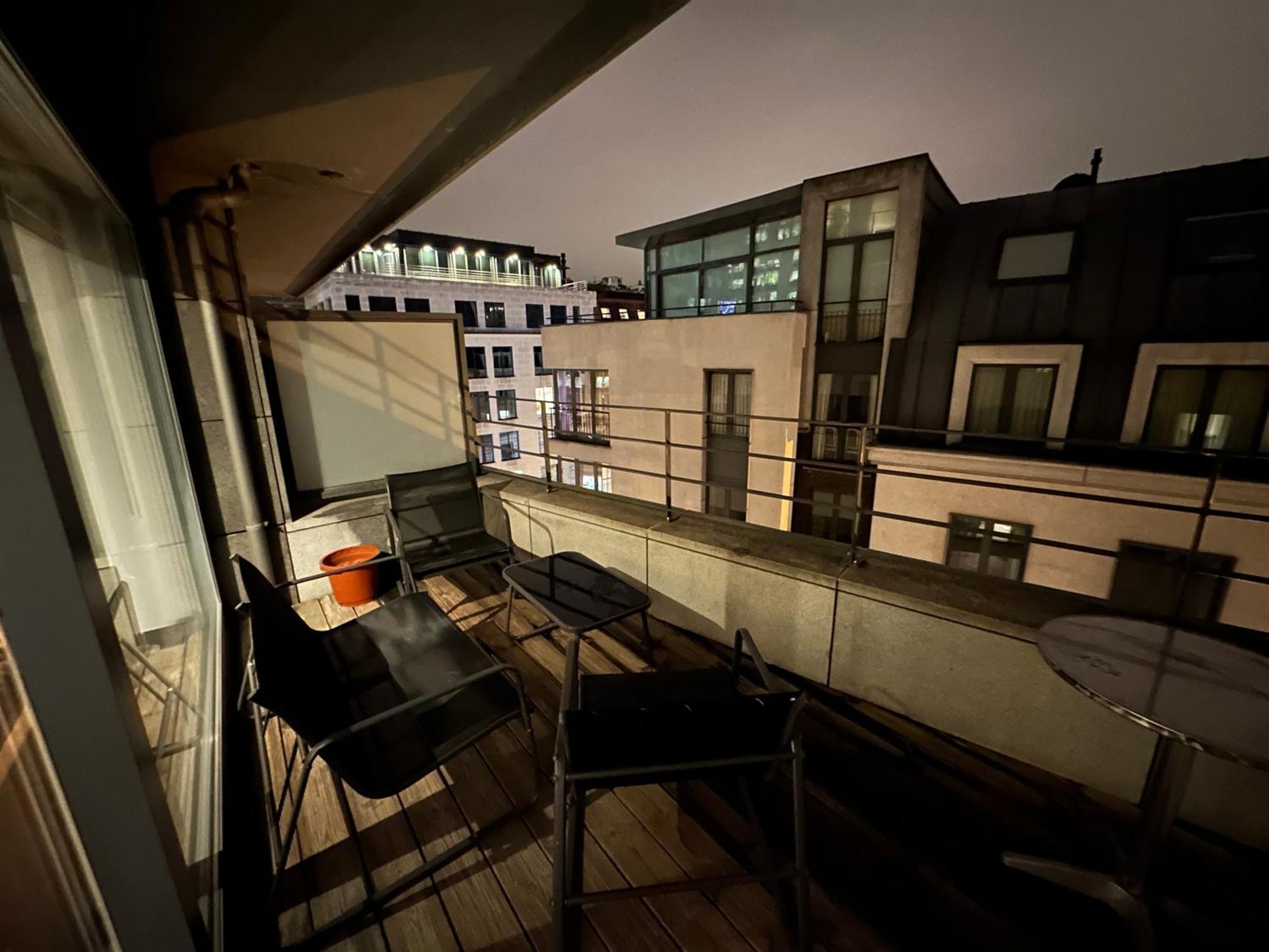 Apartment With Balcony In Brussels Center Eksteriør bilde